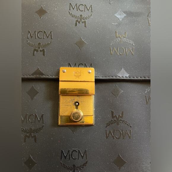 80s Vintage Black MCM Envelope Style Soft Briefcase with Key - Picture 3 of 14